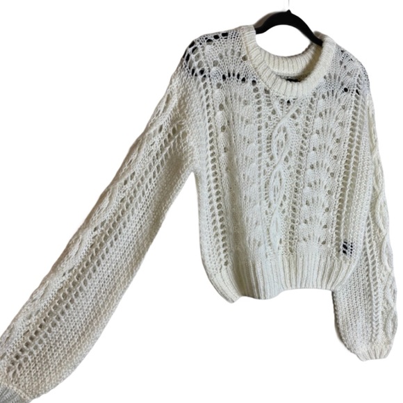 Chunky Cropped Sweater - Picture 5 of 11